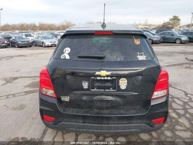3GNCJKSB6JL173618 Chevrolet TRAX LS