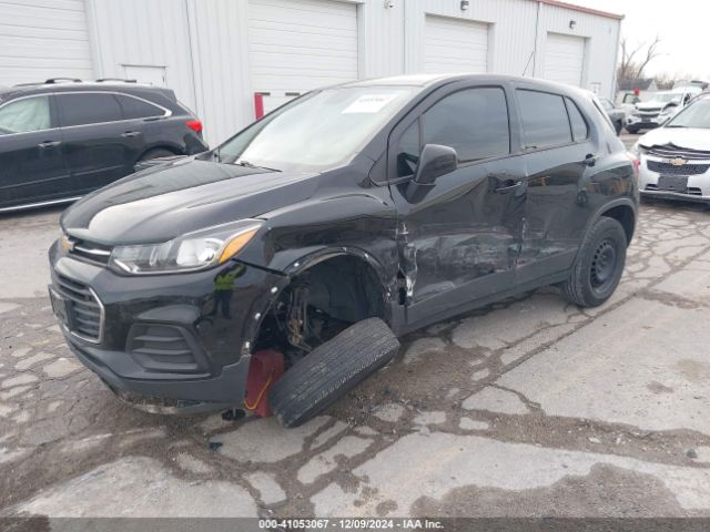 3GNCJKSB6JL173618 Chevrolet TRAX LS