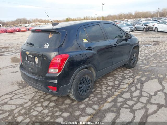 3GNCJKSB6JL173618 Chevrolet TRAX LS