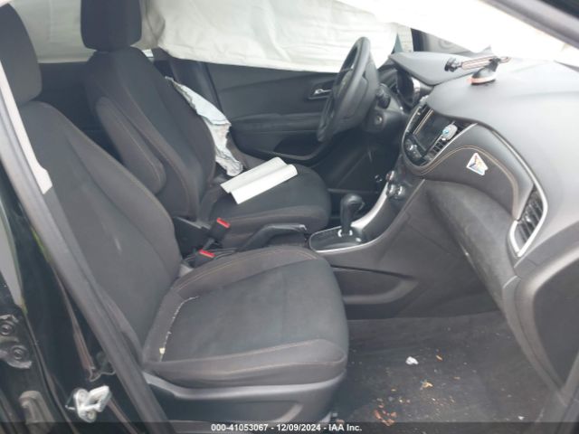 3GNCJKSB6JL173618 Chevrolet TRAX LS