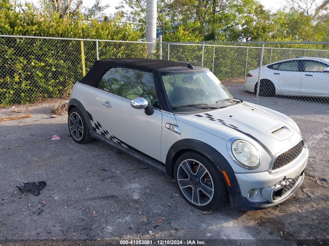 2011 MINI COOPER WMWZP3C59BTX82647 Photo 0