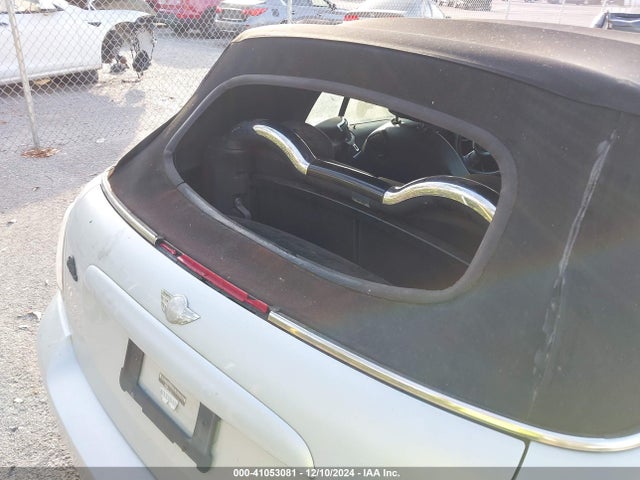 2011 MINI COOPER WMWZP3C59BTX82647 Photo 5