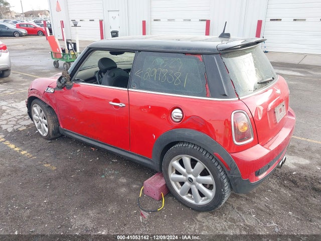 2008 MINI COOPER S WMWMF73568TT91419 Photo 2