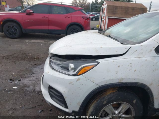KL7CJPSB0JB590835 Chevrolet Trax Lt