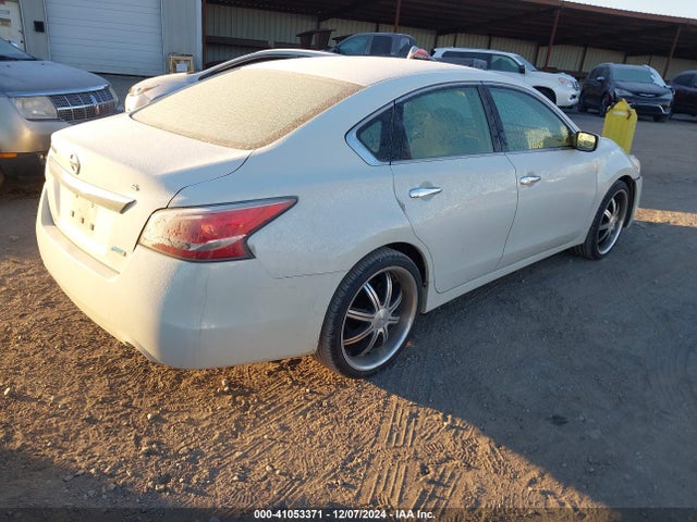 Nissan Altima 2.5 S 2014 1N4AL3AP9EN386720 Image 4