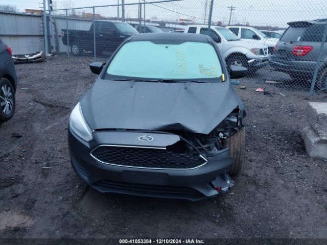 1FADP3K28JL301442 Ford FOCUS SE