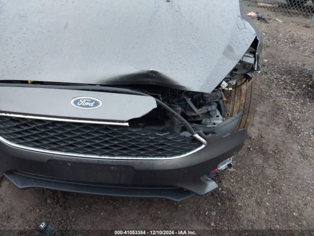 1FADP3K28JL301442 Ford FOCUS SE