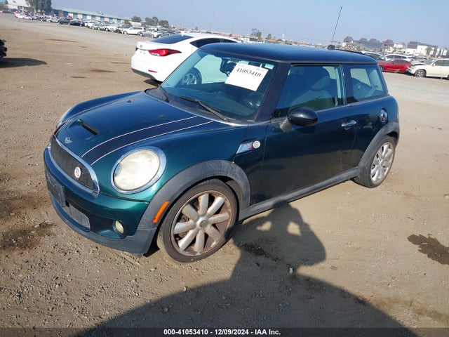 2009 MINI COOPER S WMWMF73519TW84341 Photo 1