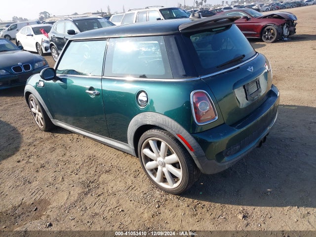 2009 MINI COOPER S WMWMF73519TW84341 Photo 2