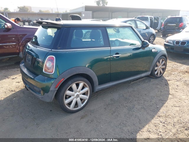 2009 MINI COOPER S WMWMF73519TW84341 Photo 3