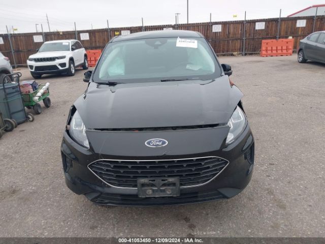 1FMCU9G66NUA06865 Ford ESCAPE SE
