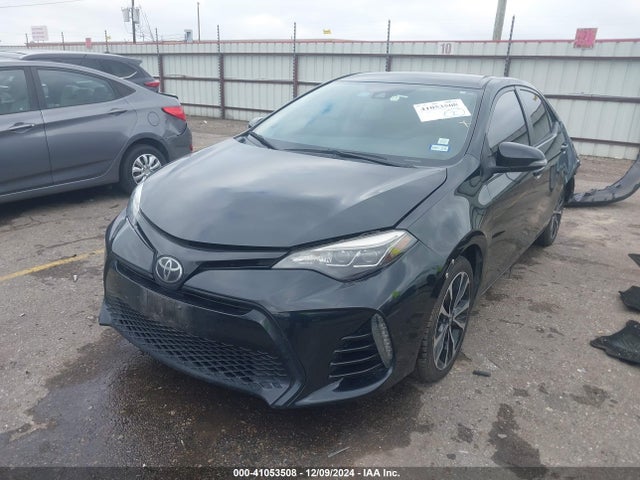Toyota COROLLA SE 2017 5YFBURHE2HP729829 Image 2