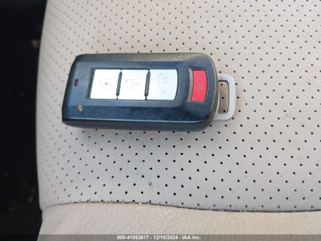 JA4AZ3A34HZ068887 Mitsubishi Outlander Sel