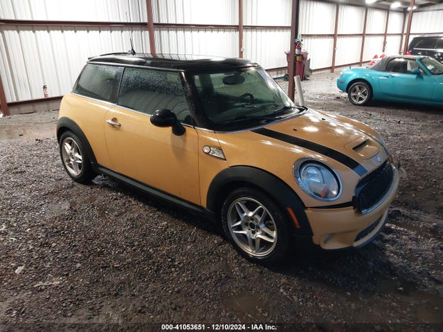 2008 MINI COOPER S WMWMF73508TV38303 Photo 0