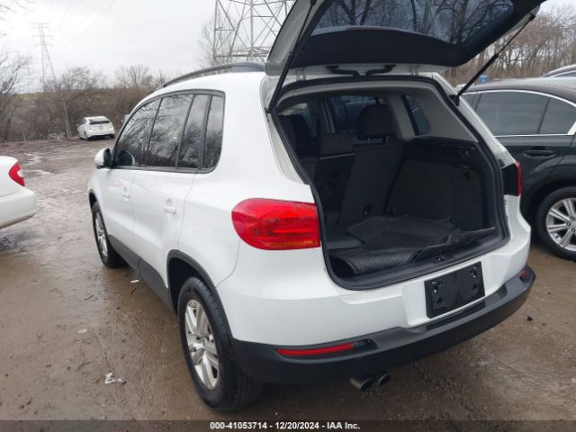 WVGAV7AX2FW552806 Volkswagen TIGUAN S