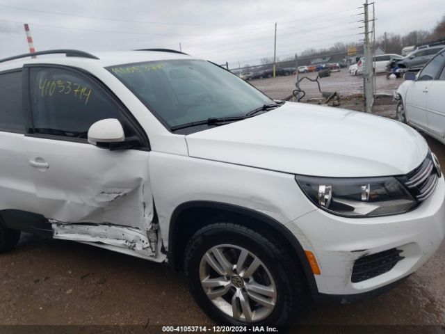 WVGAV7AX2FW552806 Volkswagen TIGUAN S