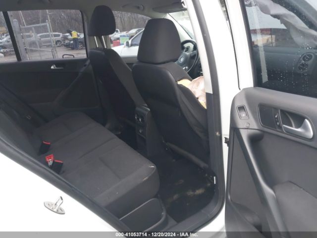 WVGAV7AX2FW552806 Volkswagen TIGUAN S