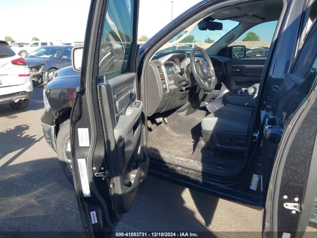 1C6RR7GG8HS853956 RAM 1500 Big Horn  4x4 6'4 Box