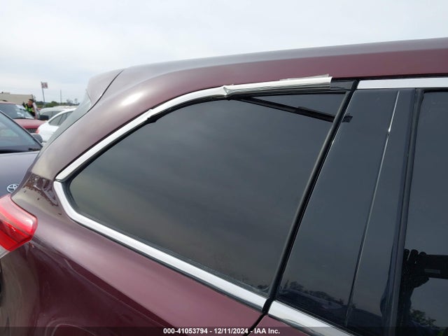 5TDZARFH5KS052777 Toyota Highlander Le
