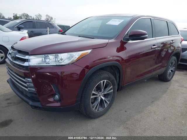 5TDZARFH5KS052777 Toyota Highlander Le