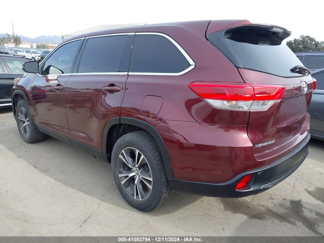 5TDZARFH5KS052777 Toyota Highlander Le