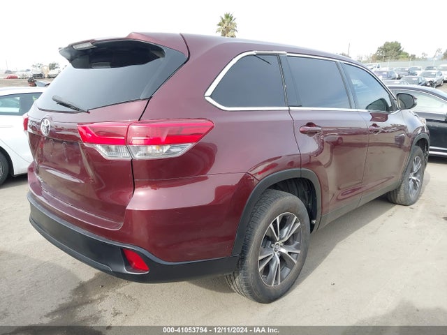 5TDZARFH5KS052777 Toyota Highlander Le