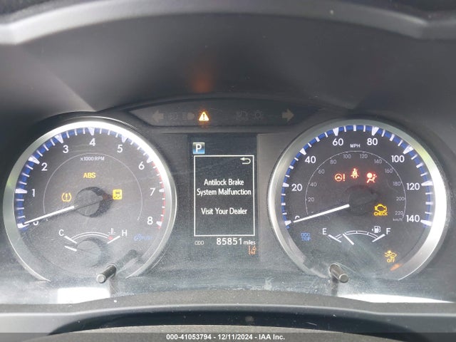 5TDZARFH5KS052777 Toyota Highlander Le