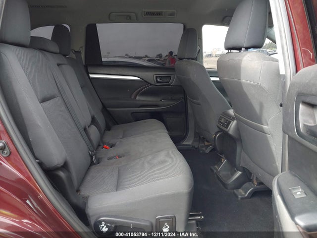 5TDZARFH5KS052777 Toyota Highlander Le