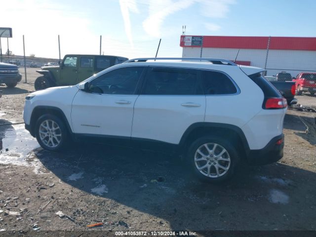 1C4PJLCB3JD538566 Jeep Cherokee Latitude Fwd