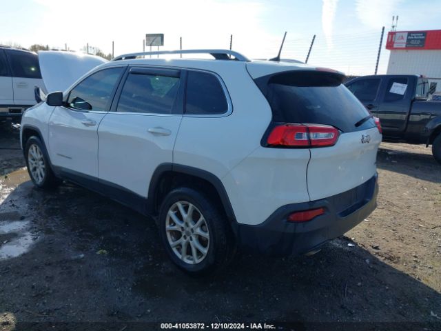 1C4PJLCB3JD538566 Jeep Cherokee Latitude Fwd