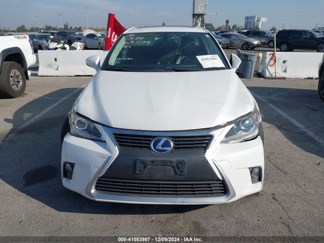 JTHKD5BH8E2182179 Lexus CT 200H