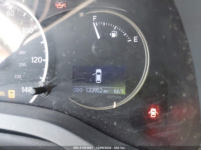 JTHKD5BH8E2182179 Lexus CT 200H