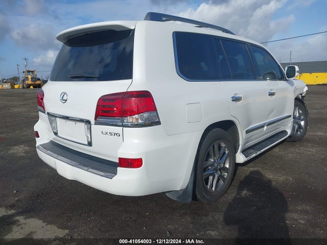2014 LEXUS LX 570 JTJHY7AX1E4156822 Photo 3