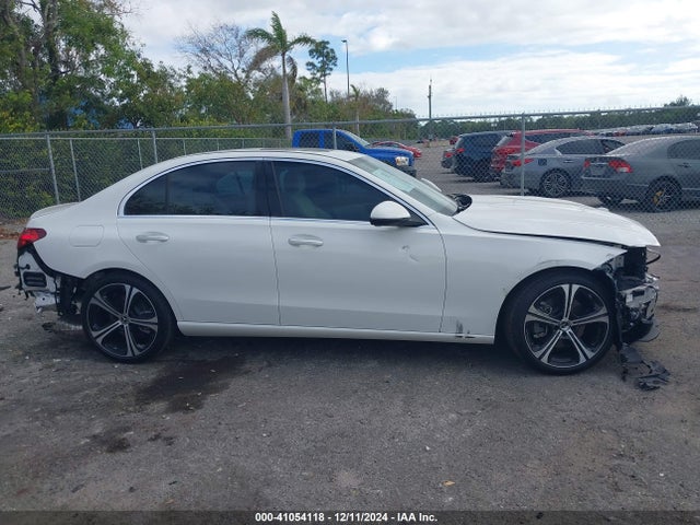 W1KAF4GB2RR227724 Mercedes-Benz C 300