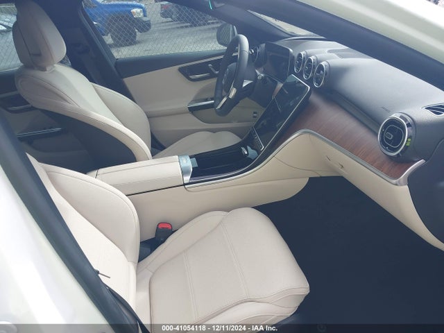 W1KAF4GB2RR227724 Mercedes-Benz C 300