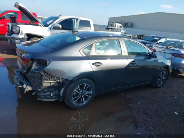 3KPF24AD0PE605845 KIA Forte Lxs