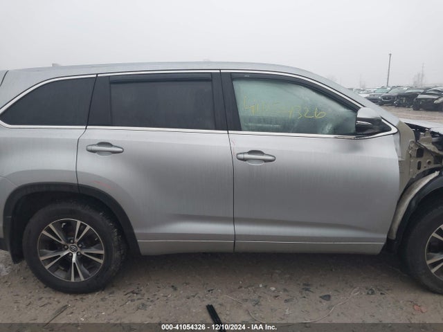 Toyota Highlander Xle V6 2016 5TDJKRFH2GS342069 Image 13