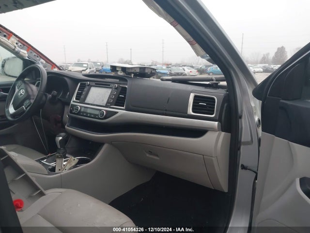 Toyota Highlander Xle V6 2016 5TDJKRFH2GS342069 Image 5