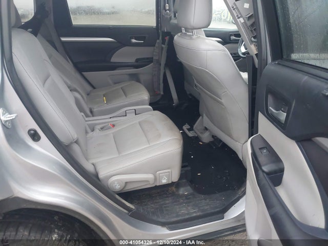 Toyota Highlander Xle V6 2016 5TDJKRFH2GS342069 Image 8