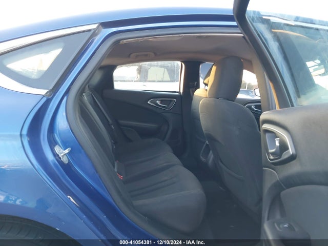 1C3CCCAB8FN646795 Chrysler 200 Limited