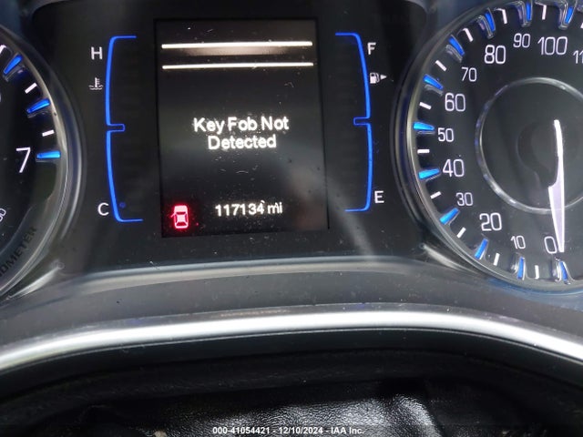 Chrysler 200 Limited 2015 1C3CCCAB5FN683948 Image 6