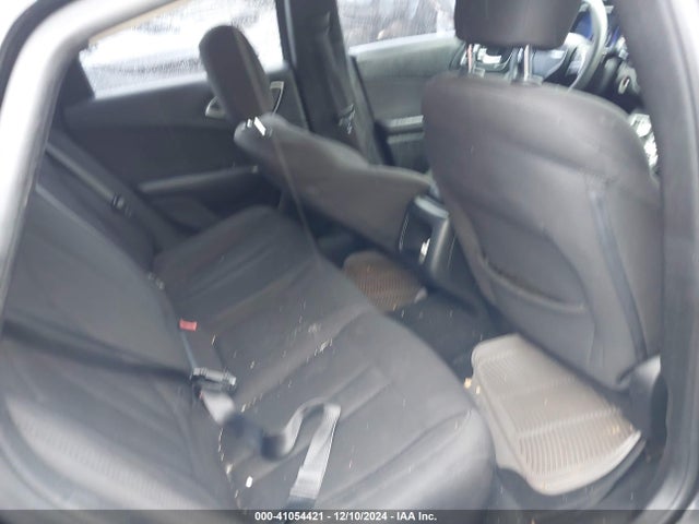Chrysler 200 Limited 2015 1C3CCCAB5FN683948 Image 8