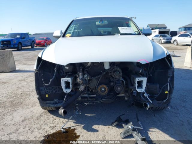 WA1LFAFP0EA054545 Audi Q5 2.0t Premium