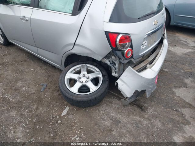 1G1JE6SB9F4153512 Chevrolet Sonic Ltz Auto