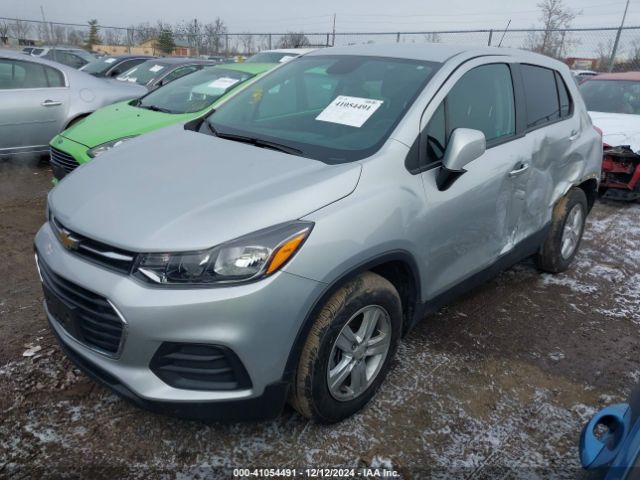KL7CJKSB3LB327891 Chevrolet Trax Fwd Ls