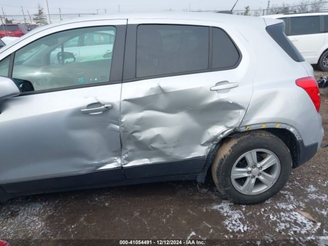 KL7CJKSB3LB327891 Chevrolet Trax Fwd Ls