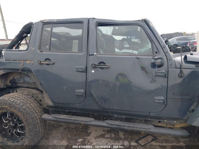 1C4BJWDG2GL286538 Jeep Wrangler Unlimited Sport
