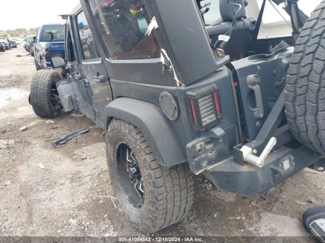 1C4BJWDG2GL286538 Jeep Wrangler Unlimited Sport