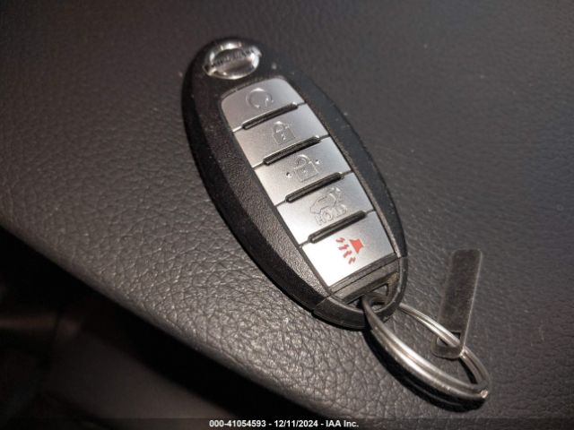 5N1AT2MV5KC747409 Nissan ROGUE SV