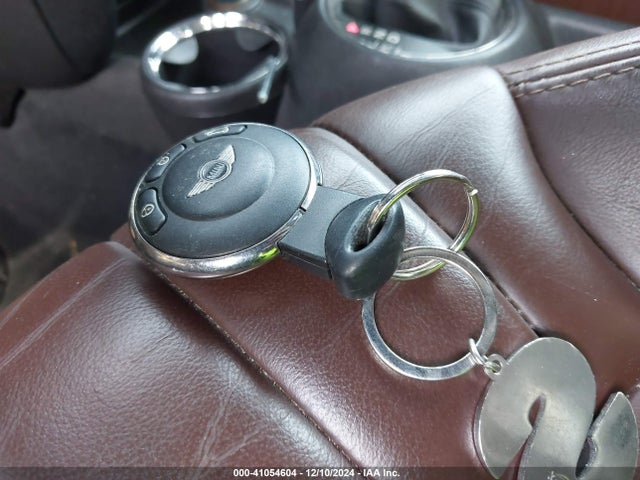 2012 MINI COOPER WMWZN3C50CT135139 Photo 10